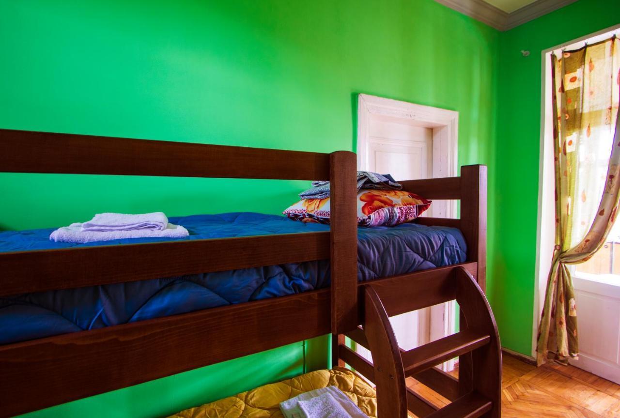 Royz Hostel Tbilisi Buitenkant foto