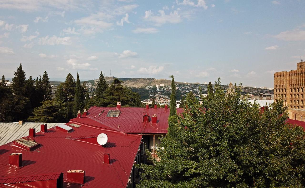 Royz Hostel Tbilisi Buitenkant foto
